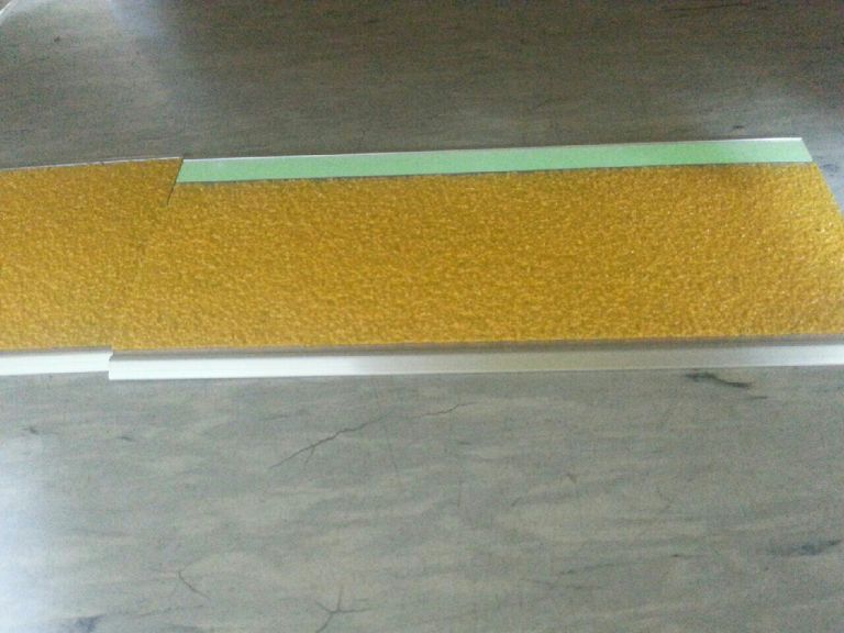 비상계단 논슬립